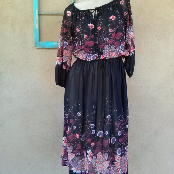 Vintage Dresses & Skirts - Vintage 1970s Boho Floral Gypsy Dress